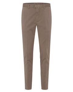 Oscar Jacobson Danwick chino